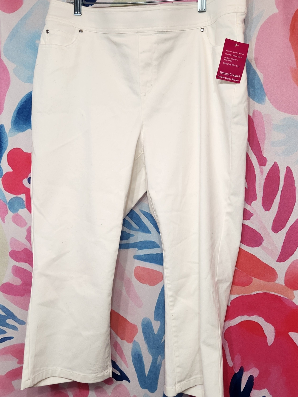 Kim Rogers White Stretch Pull-On Capris
